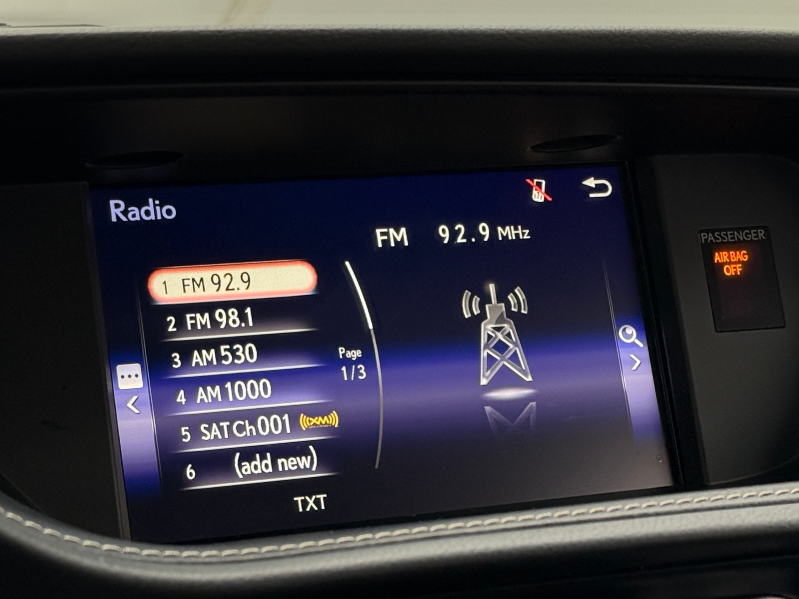 Thumbnail: 2017 Lexus ES - 3