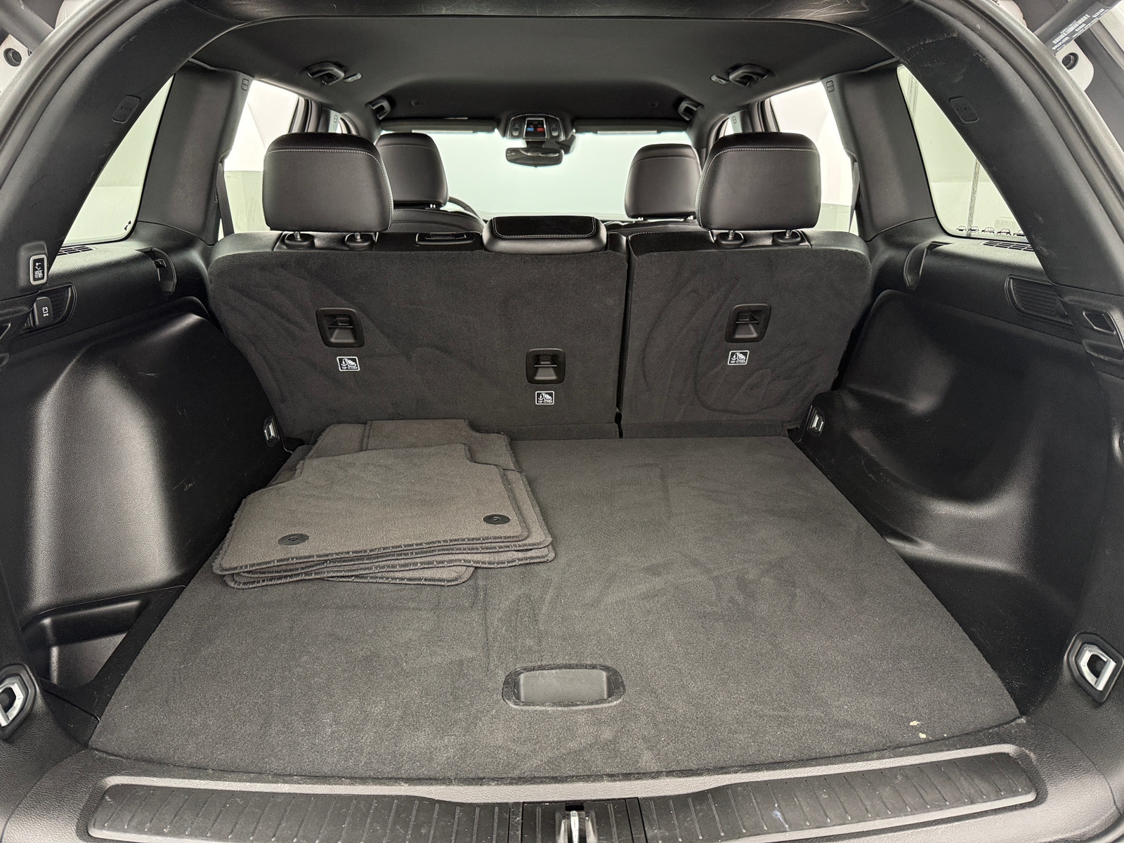 Thumbnail: 2024 Jeep Grand Cherokee - 7