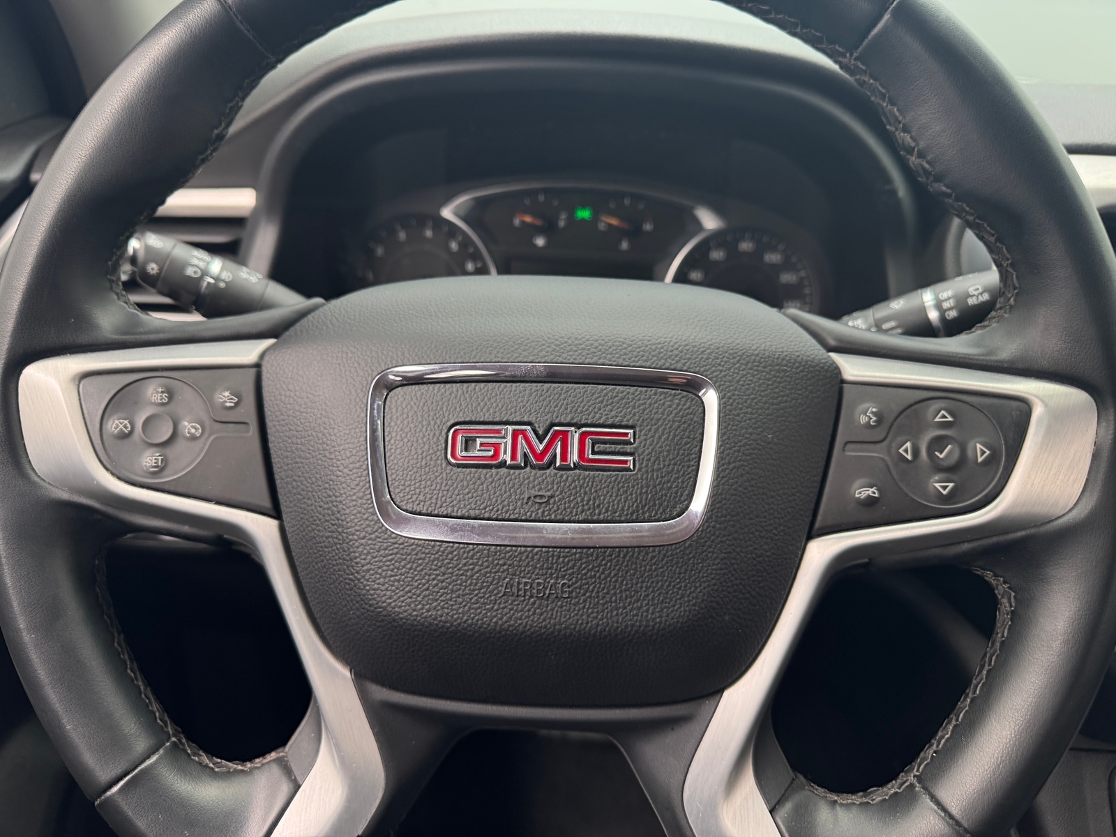 Thumbnail: 2023 GMC Acadia - 4