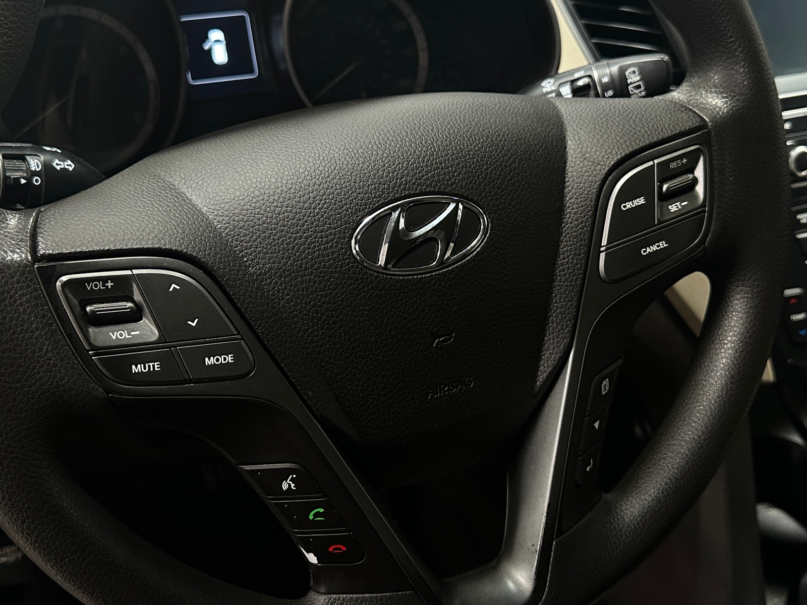 Thumbnail: 2017 Hyundai Santa Fe - 5