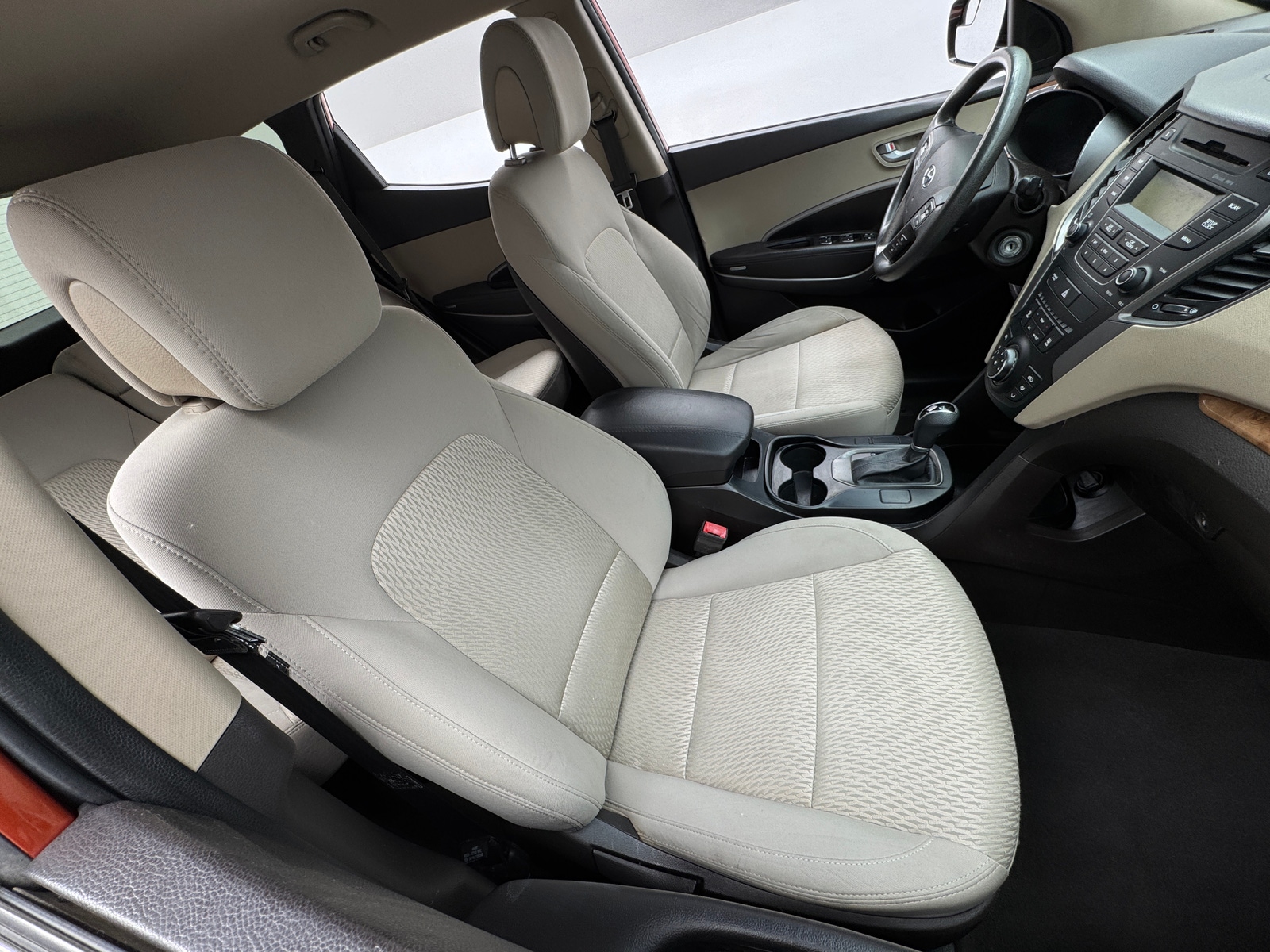 Thumbnail: 2016 Hyundai Santa Fe - 2