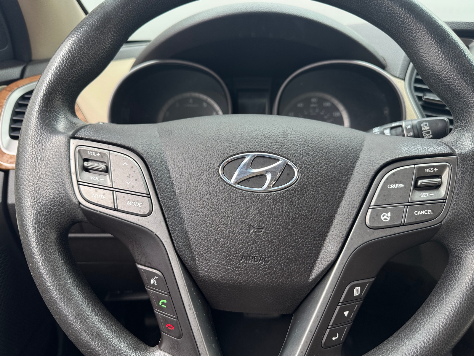 Thumbnail: 2016 Hyundai Santa Fe - 5