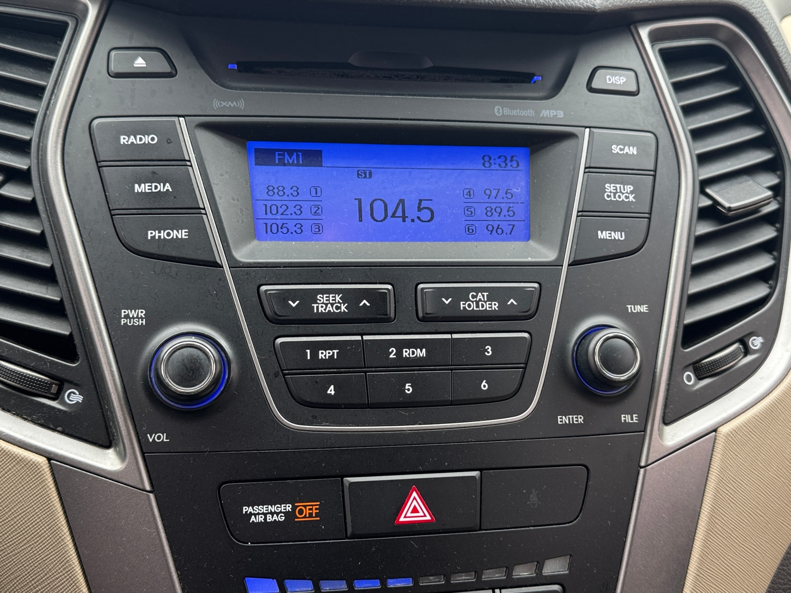 Thumbnail: 2016 Hyundai Santa Fe - 4