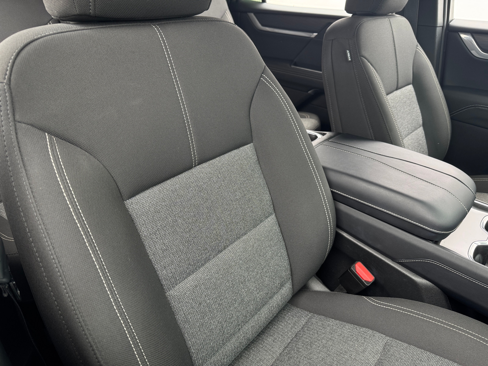 Thumbnail: 2025 GMC Acadia - 2