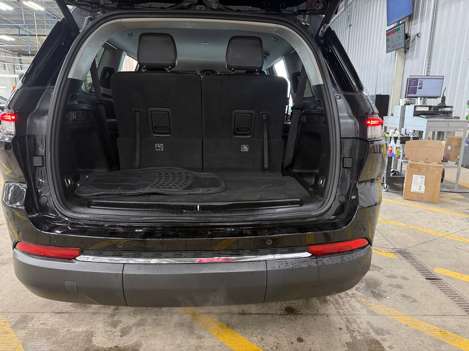 Thumbnail: 2022 Jeep Grand Cherokee L - 6