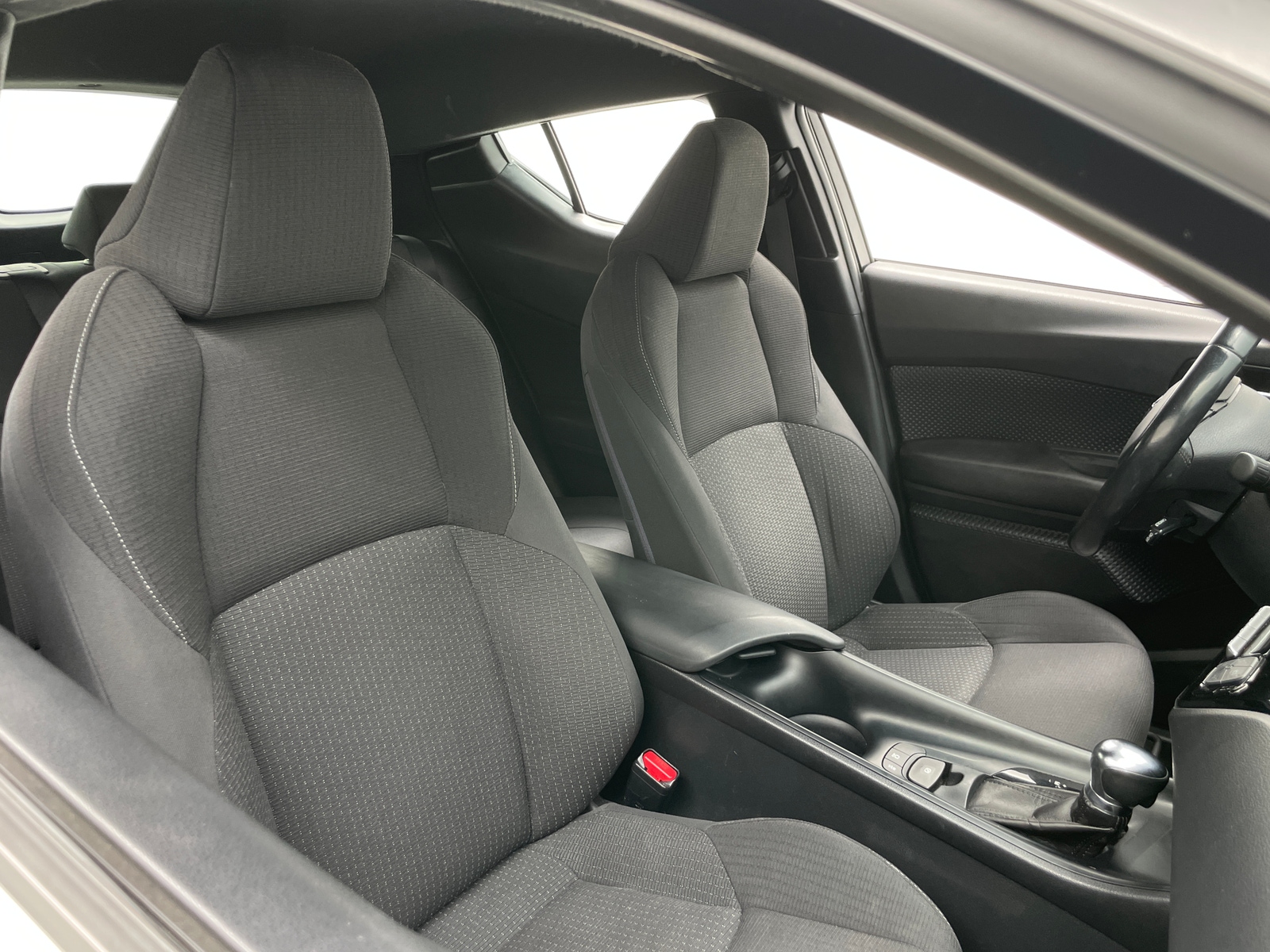 Thumbnail: 2018 Toyota C-HR - 2