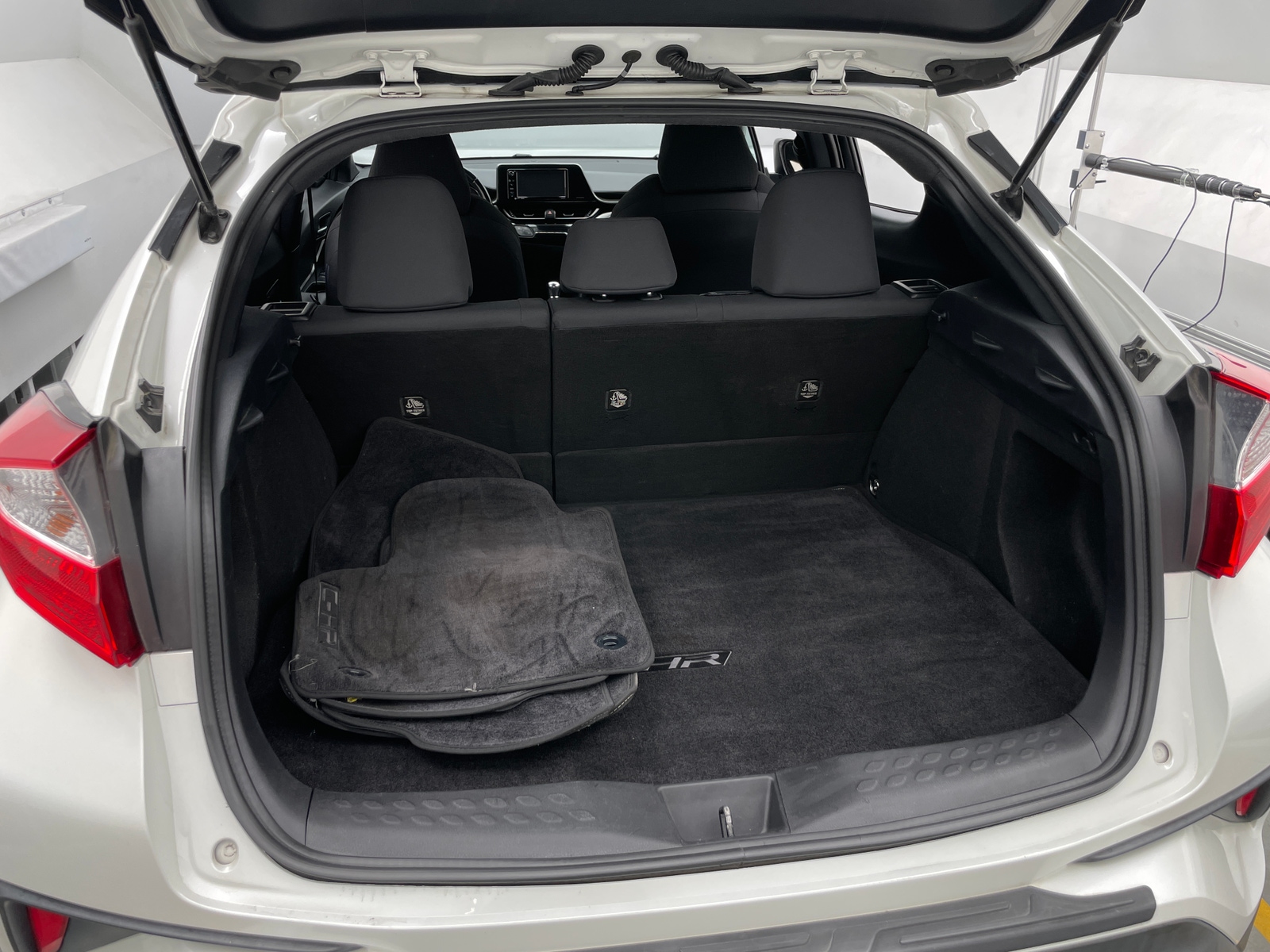 Thumbnail: 2018 Toyota C-HR - 7