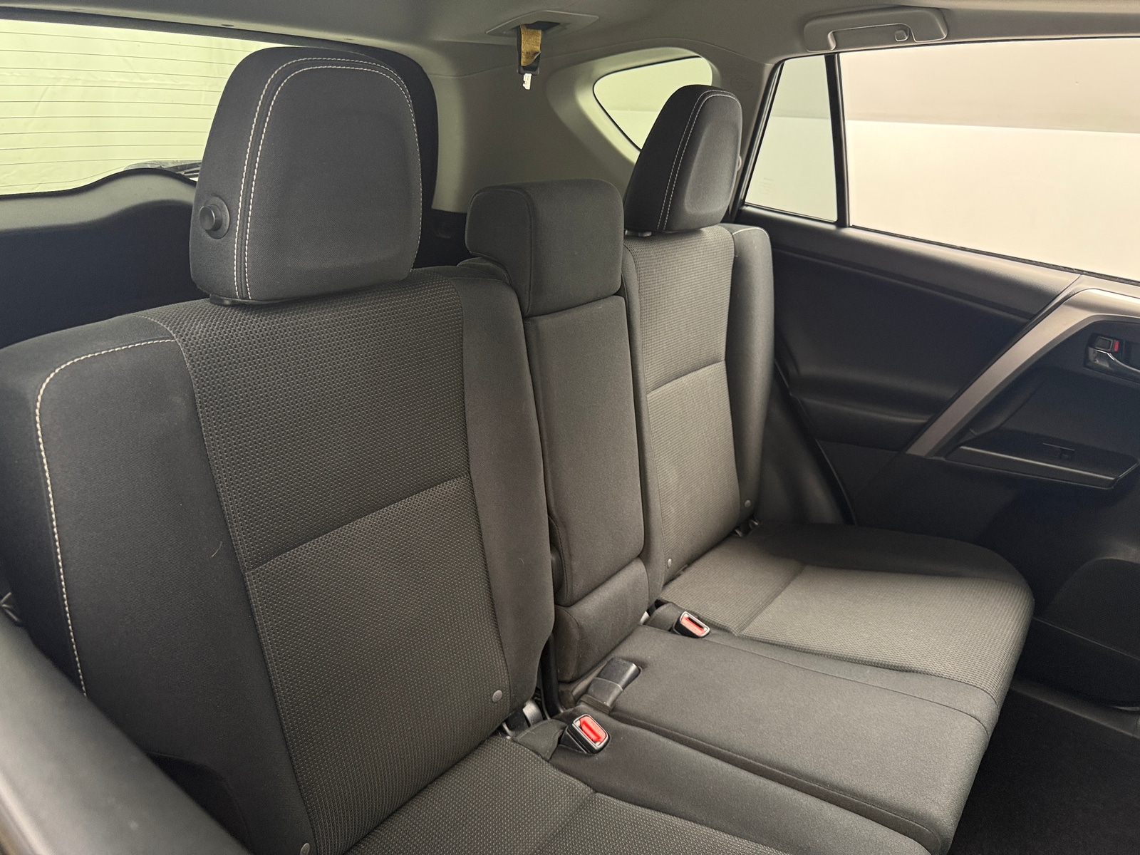 Thumbnail: 2017 Toyota RAV4 - 6