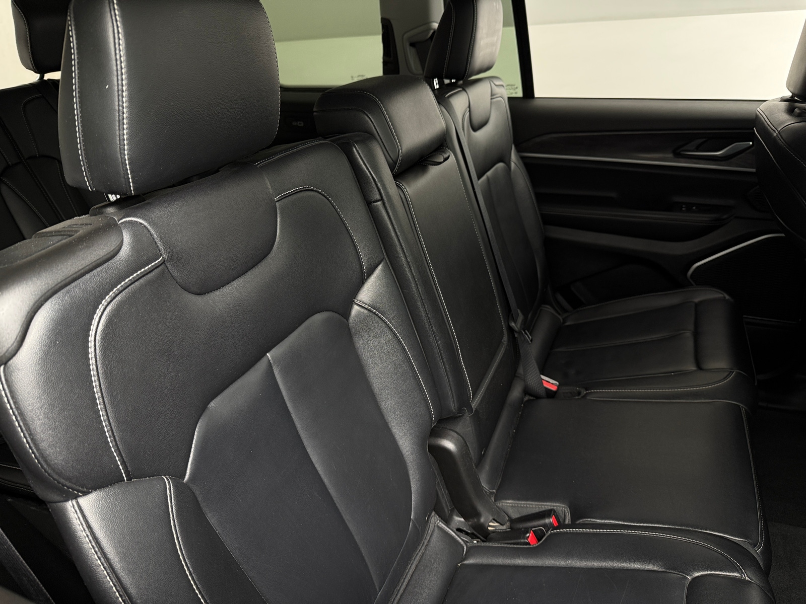 Thumbnail: 2022 Jeep Grand Cherokee L - 5