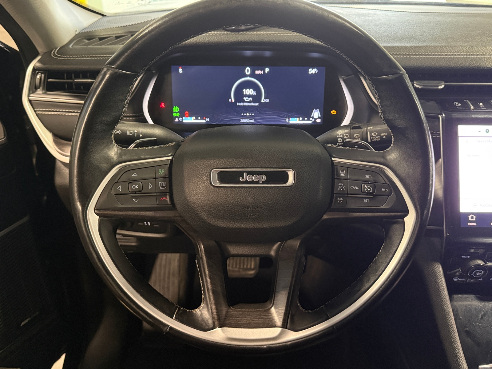 Thumbnail: 2022 Jeep Grand Cherokee L - 4