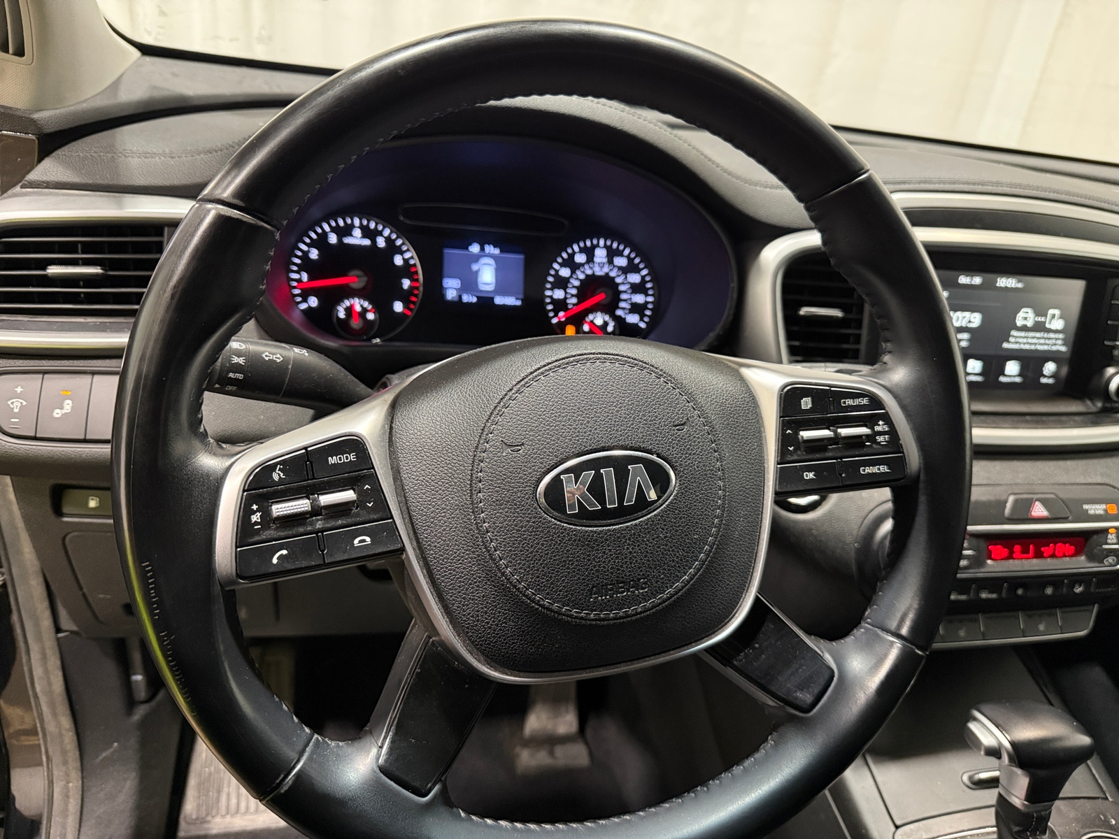 Thumbnail: 2020 Kia Sorento - 5