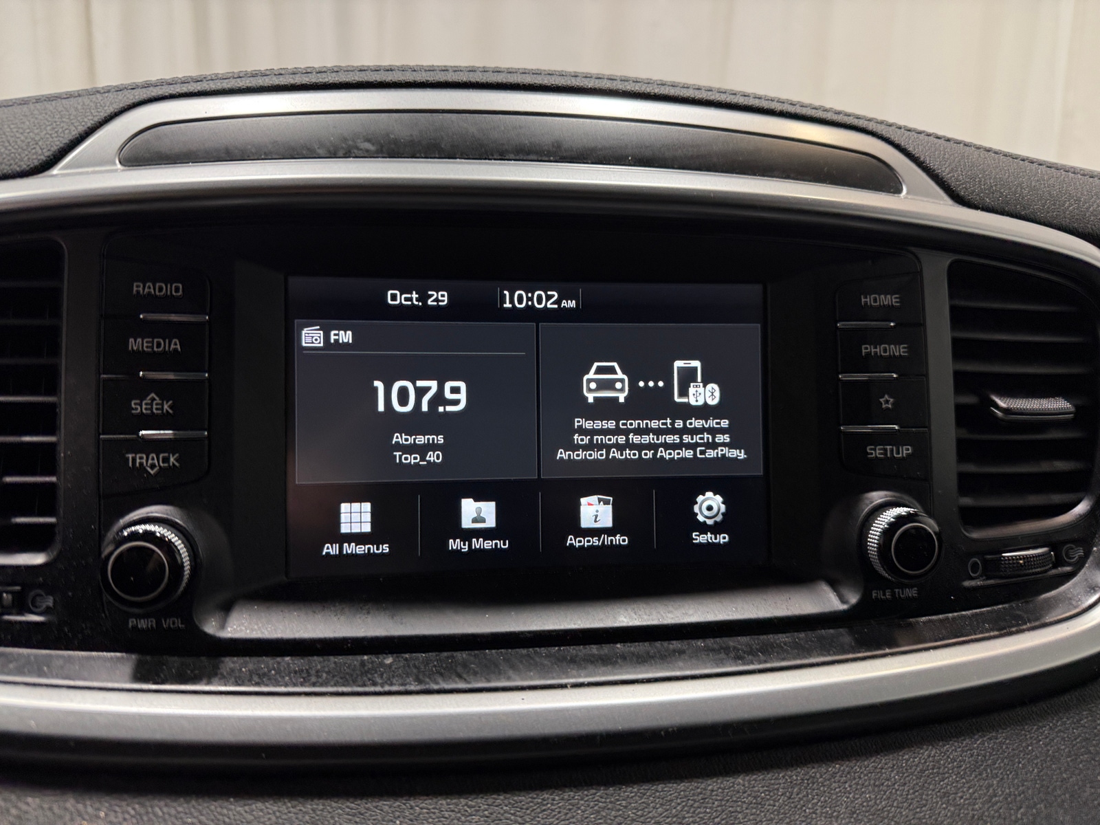 Thumbnail: 2020 Kia Sorento - 4