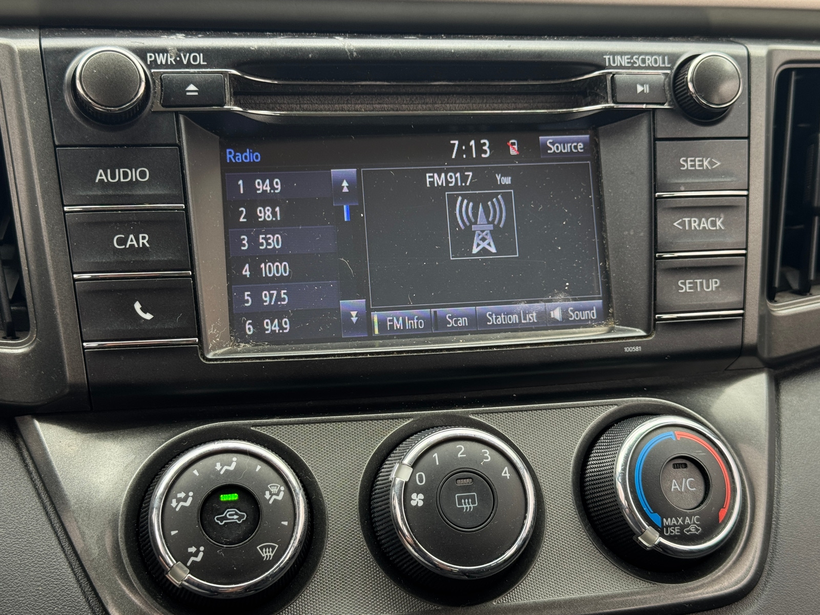 Thumbnail: 2015 Toyota RAV4 - 4