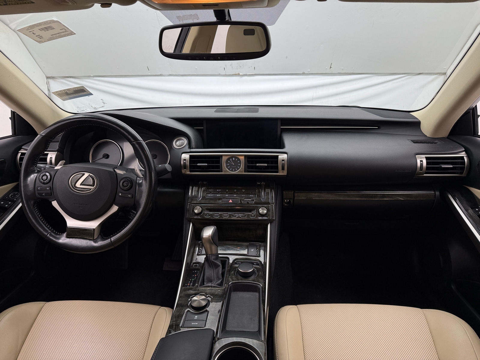 Thumbnail: 2016 Lexus IS - 2