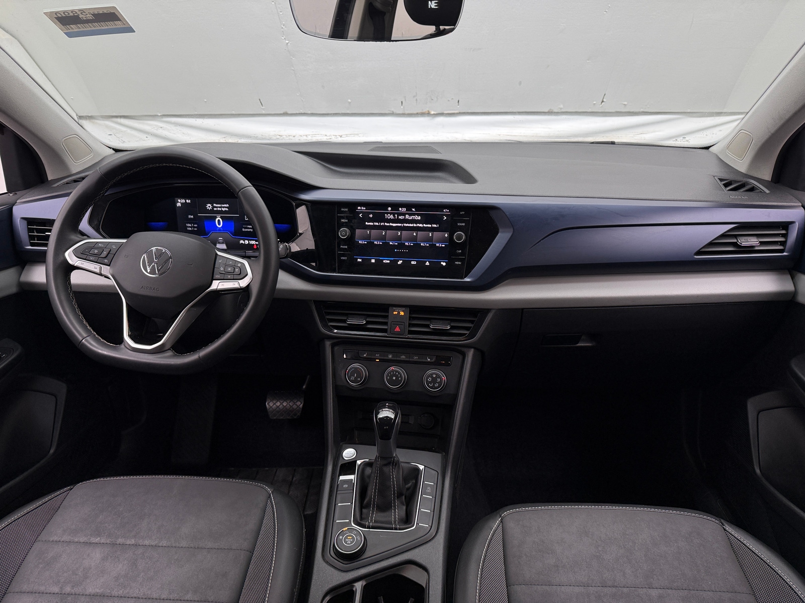 Thumbnail: 2022 Volkswagen Taos - 2