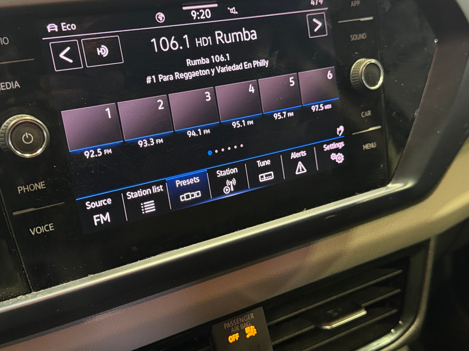 Thumbnail: 2022 Volkswagen Taos - 3