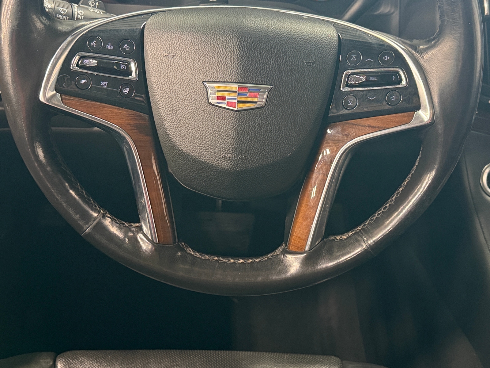 Thumbnail: 2019 Cadillac Escalade - 4