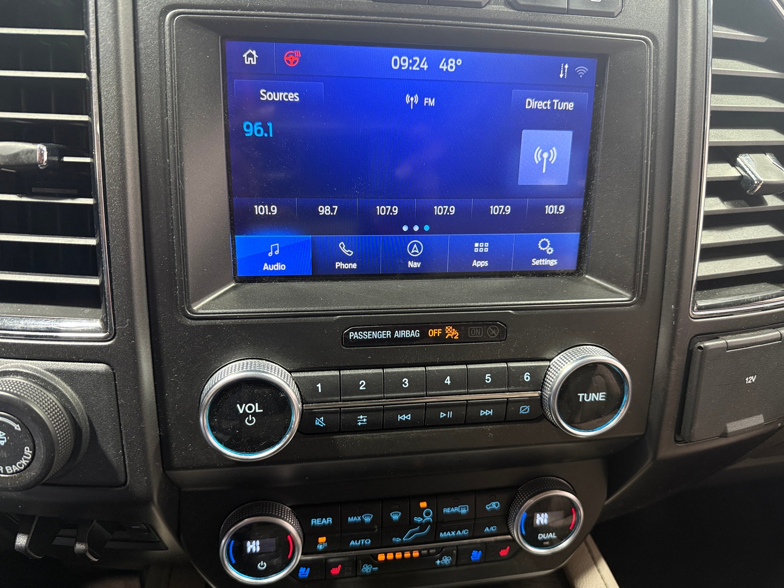 Thumbnail: 2021 Ford Expedition - 3