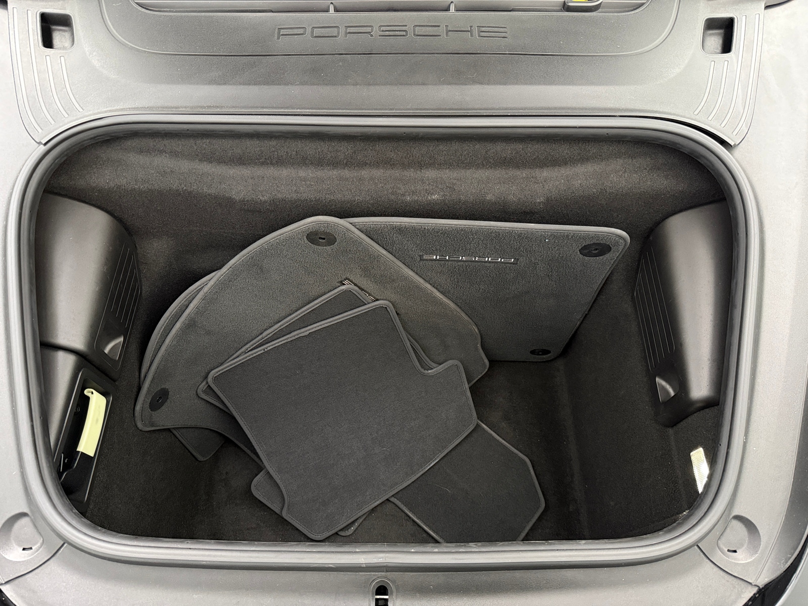 Thumbnail: 2015 Porsche 911 - 6