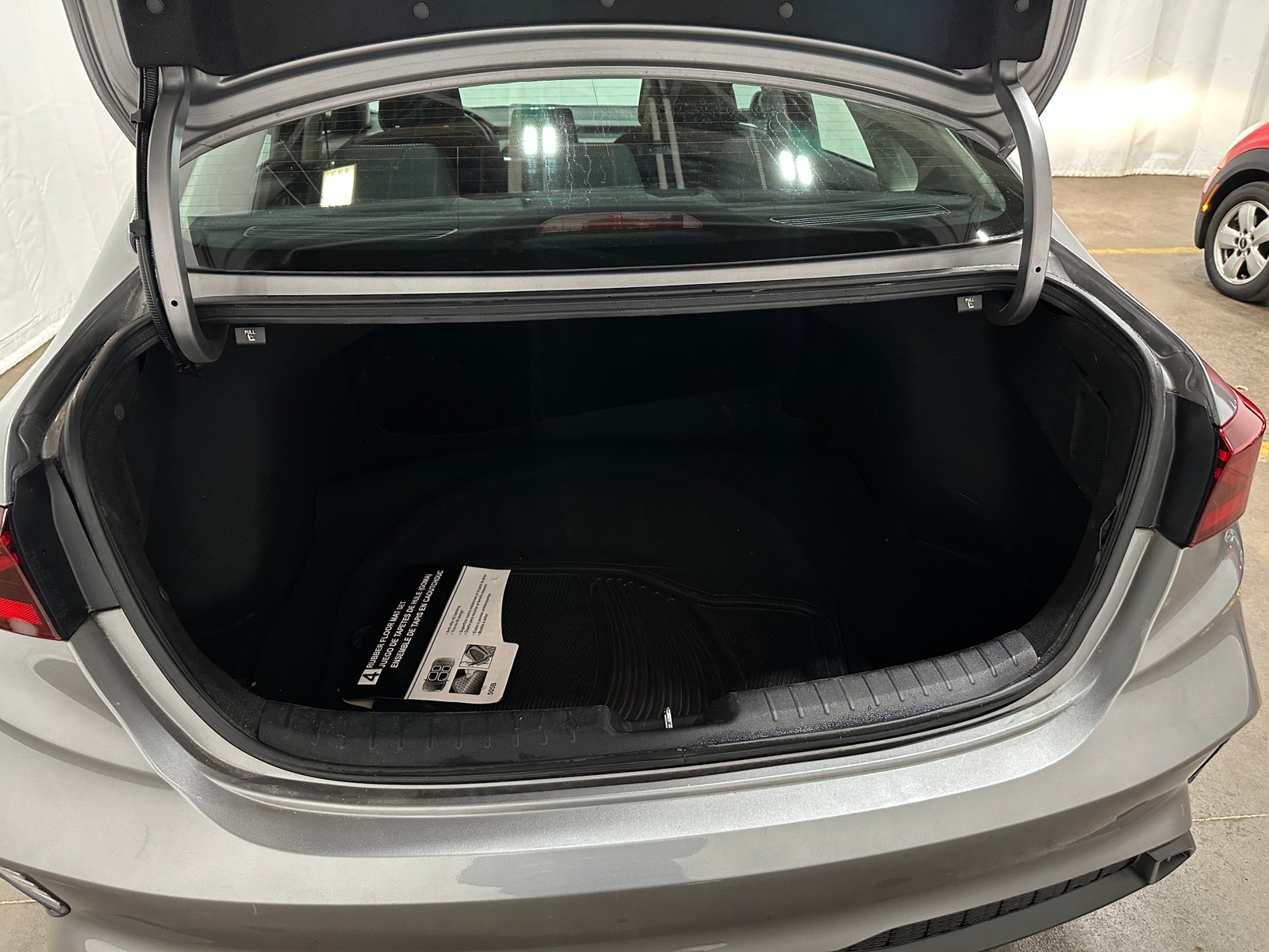 Thumbnail: 2024 Kia Forte - 7