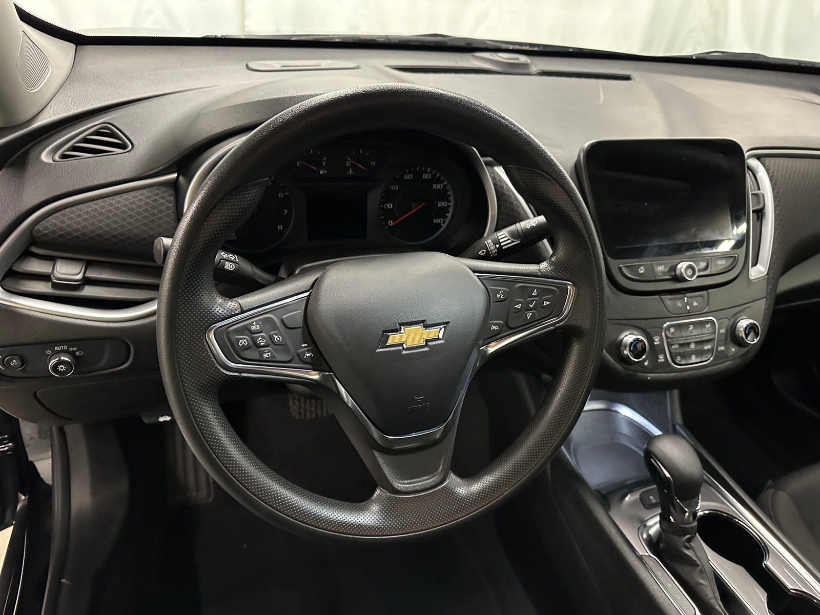 Thumbnail: 2023 Chevrolet Malibu - 5