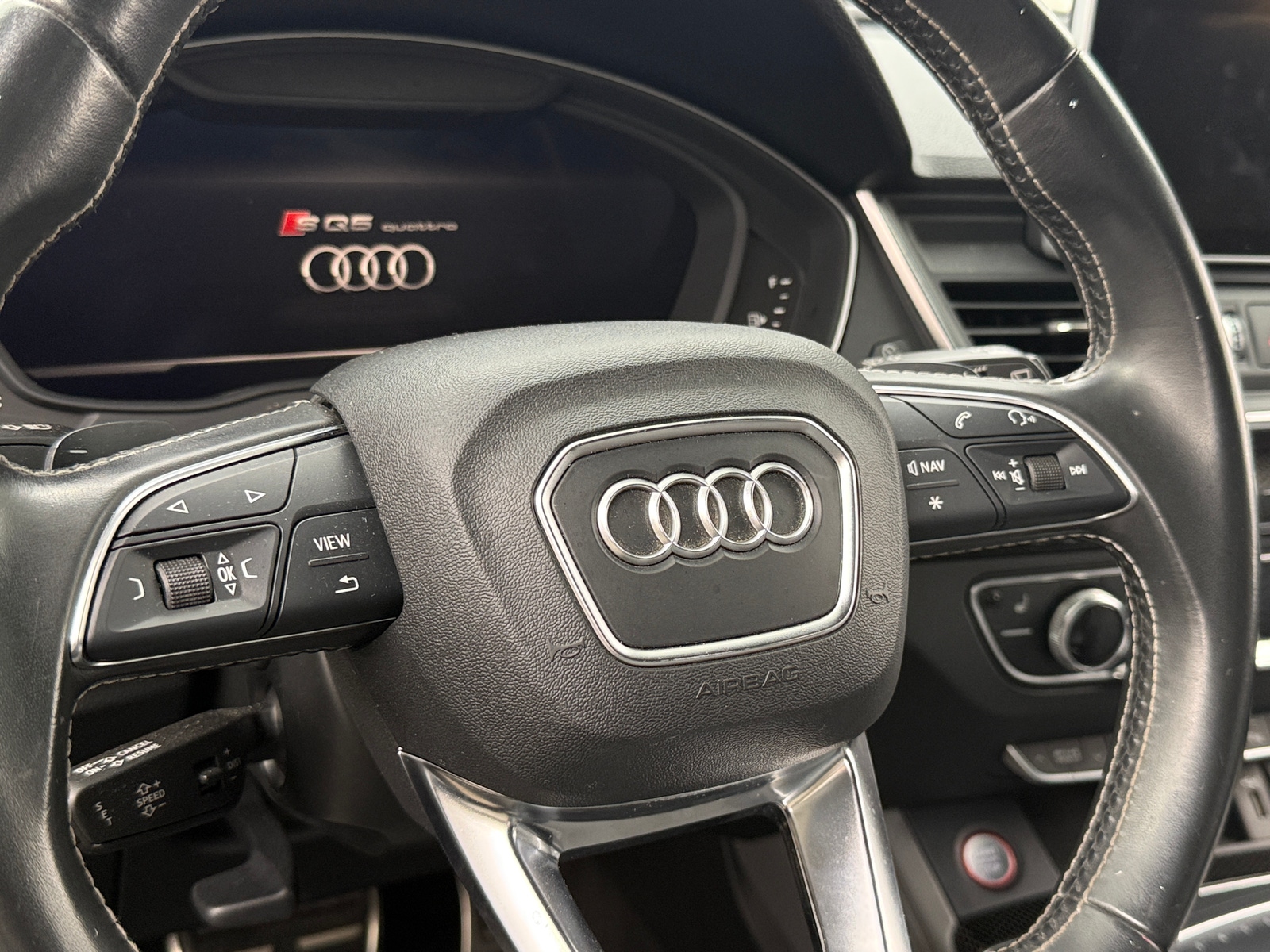 Thumbnail: 2018 Audi SQ5 - 4