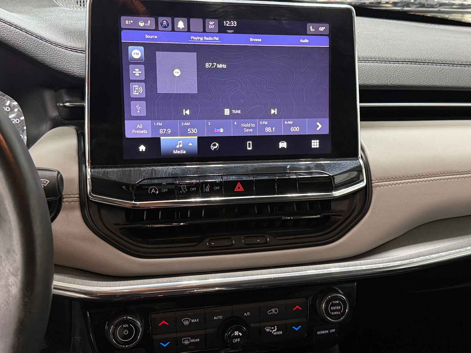 Thumbnail: 2022 Jeep Compass - 3