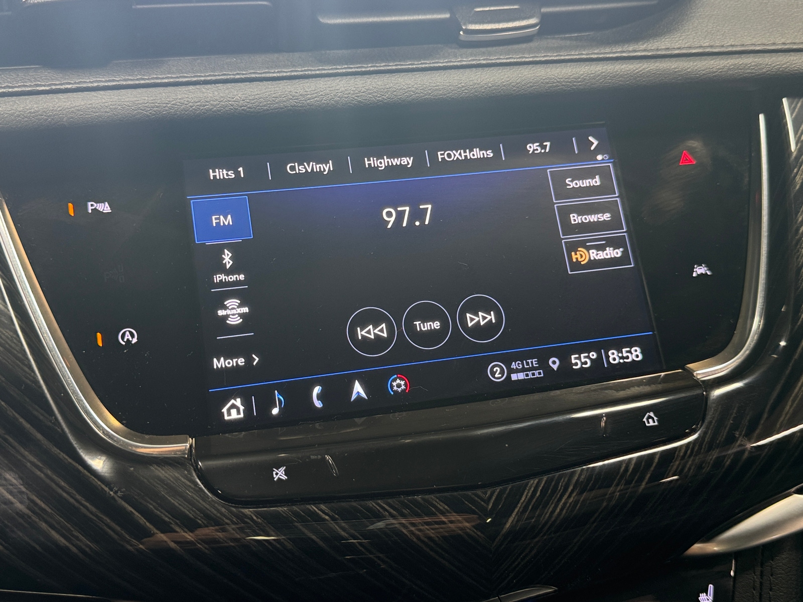 Thumbnail: 2025 Cadillac XT6 - 3