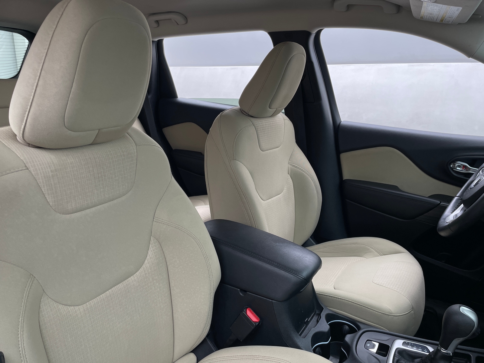 Thumbnail: 2016 Jeep Cherokee - 2