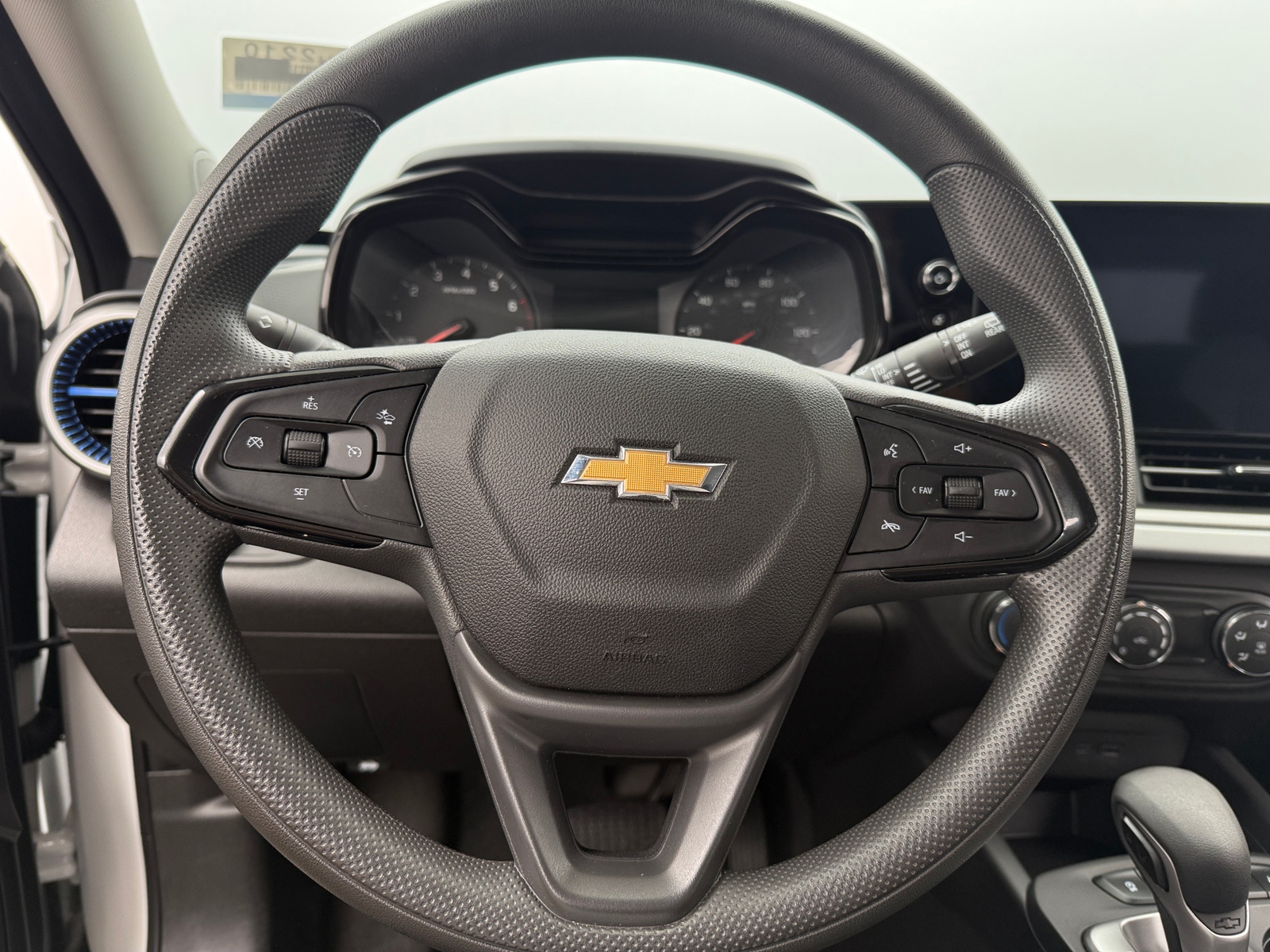 Thumbnail: 2025 Chevrolet Trax - 5