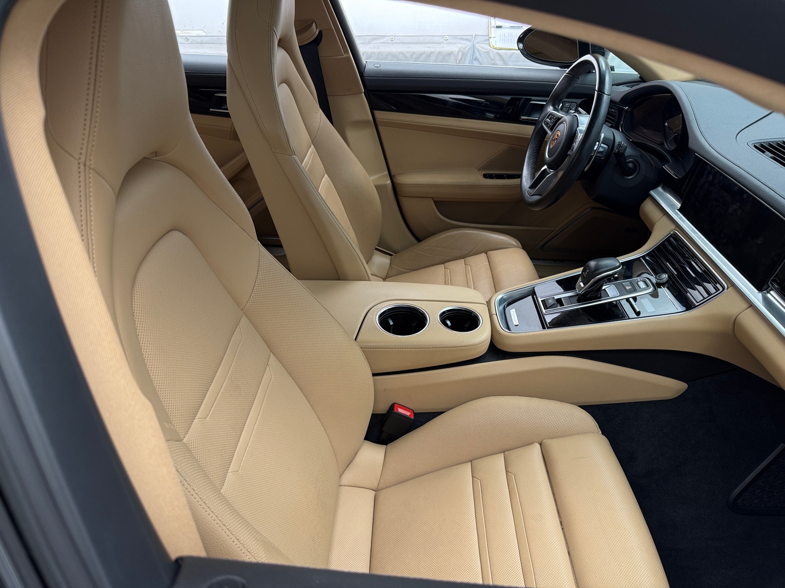 Thumbnail: 2018 Porsche Panamera - 2