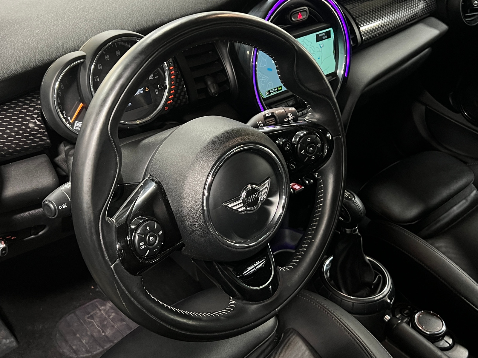 Thumbnail: 2016 MINI Cooper Hardtop - 4