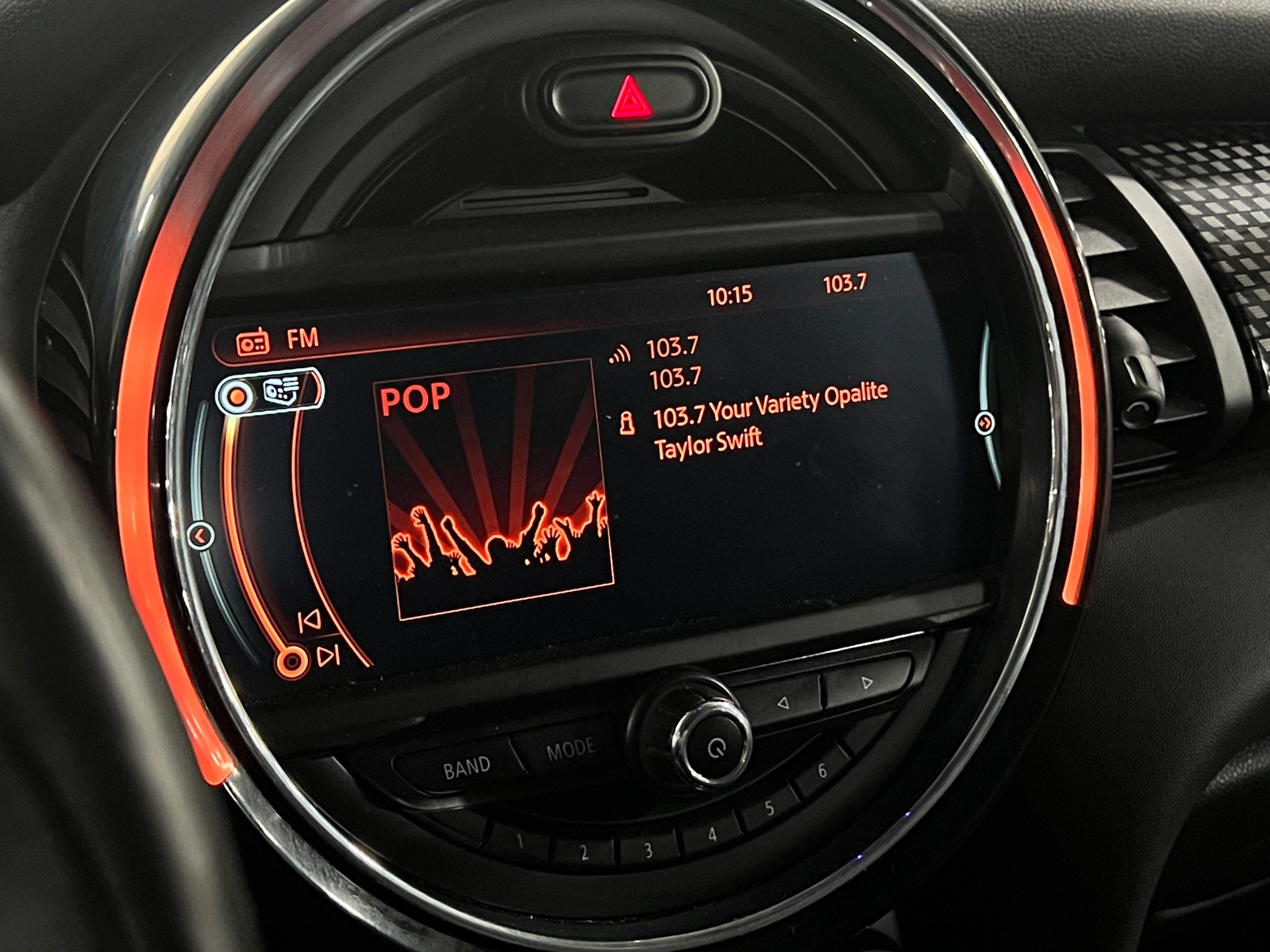 Thumbnail: 2016 MINI Cooper Hardtop - 3