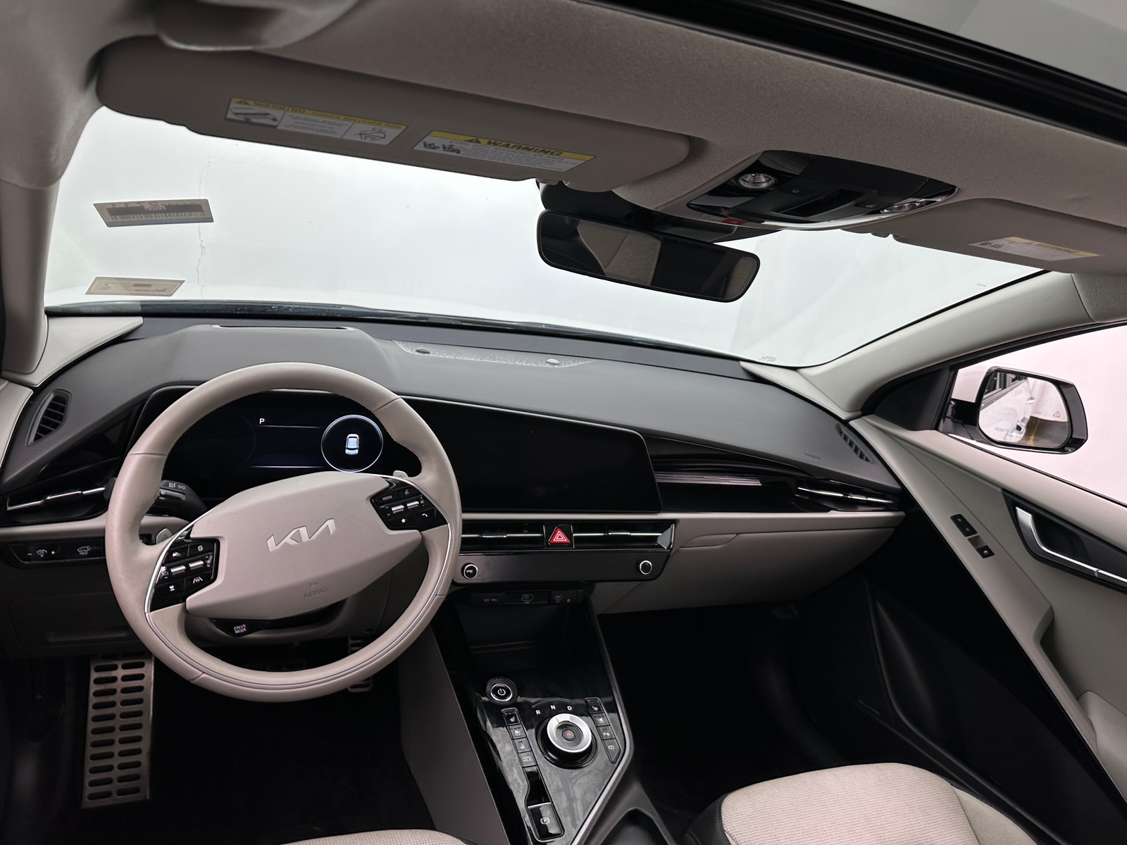 Thumbnail: 2023 Kia Niro - 2