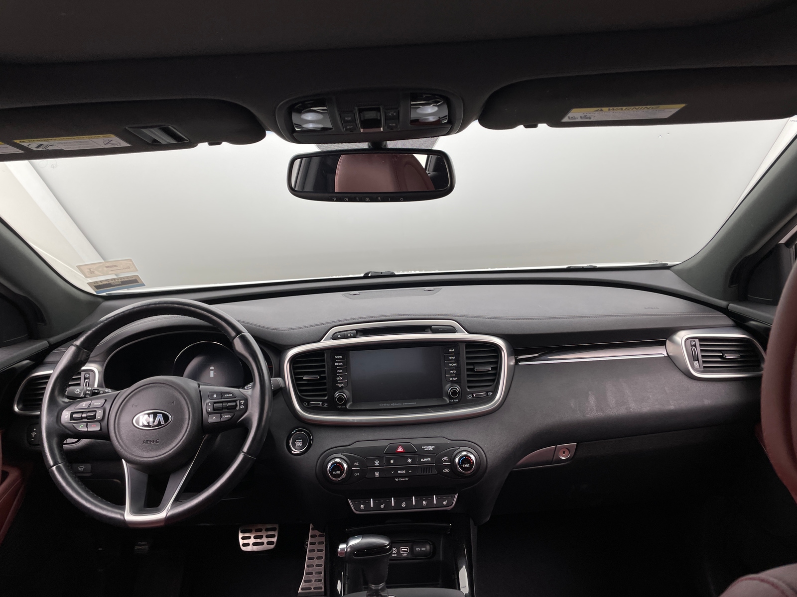 Thumbnail: 2016 Kia Sorento - 3