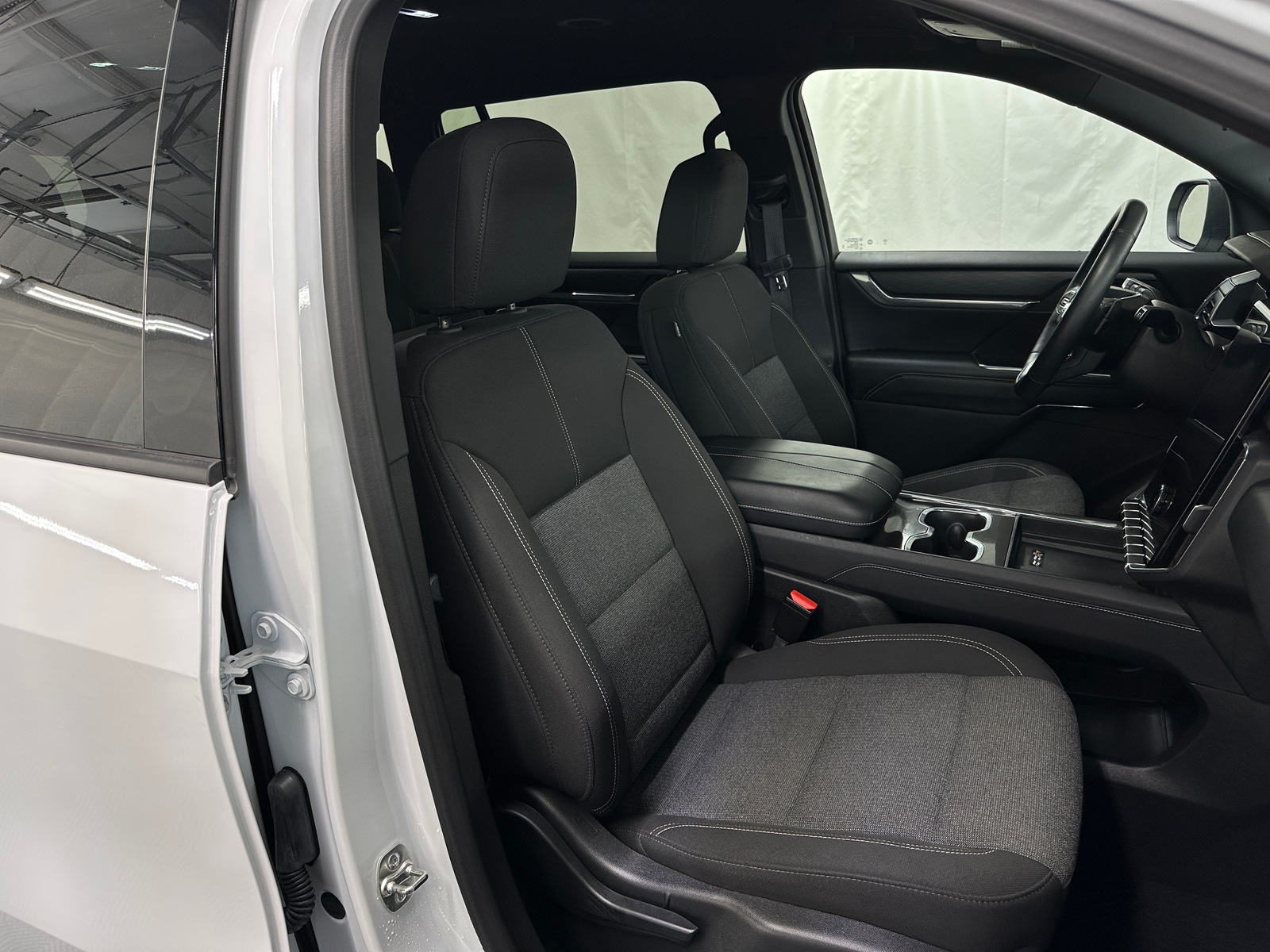 Thumbnail: 2025 GMC Acadia - 2