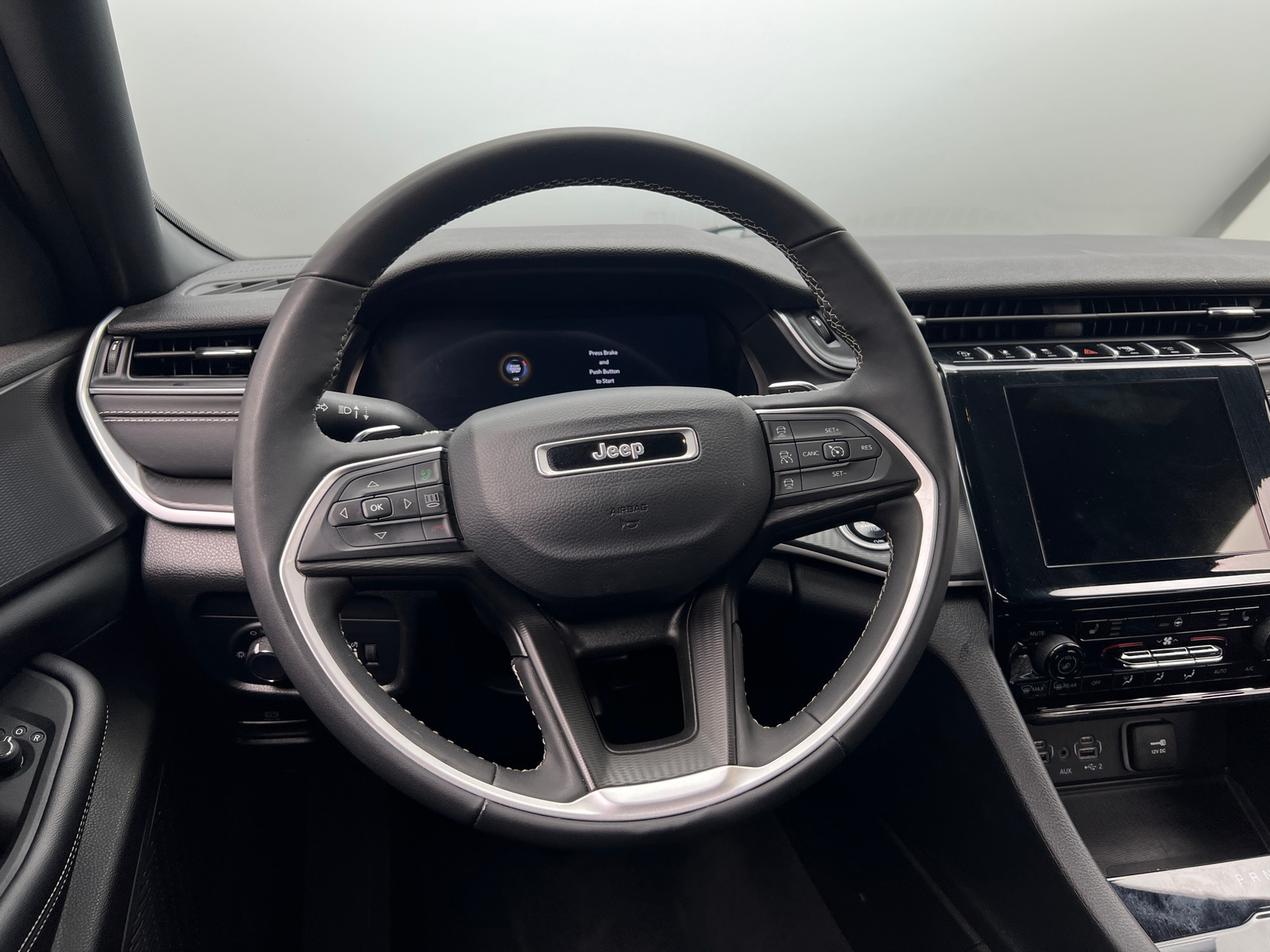 Thumbnail: 2024 Jeep Grand Cherokee - 4