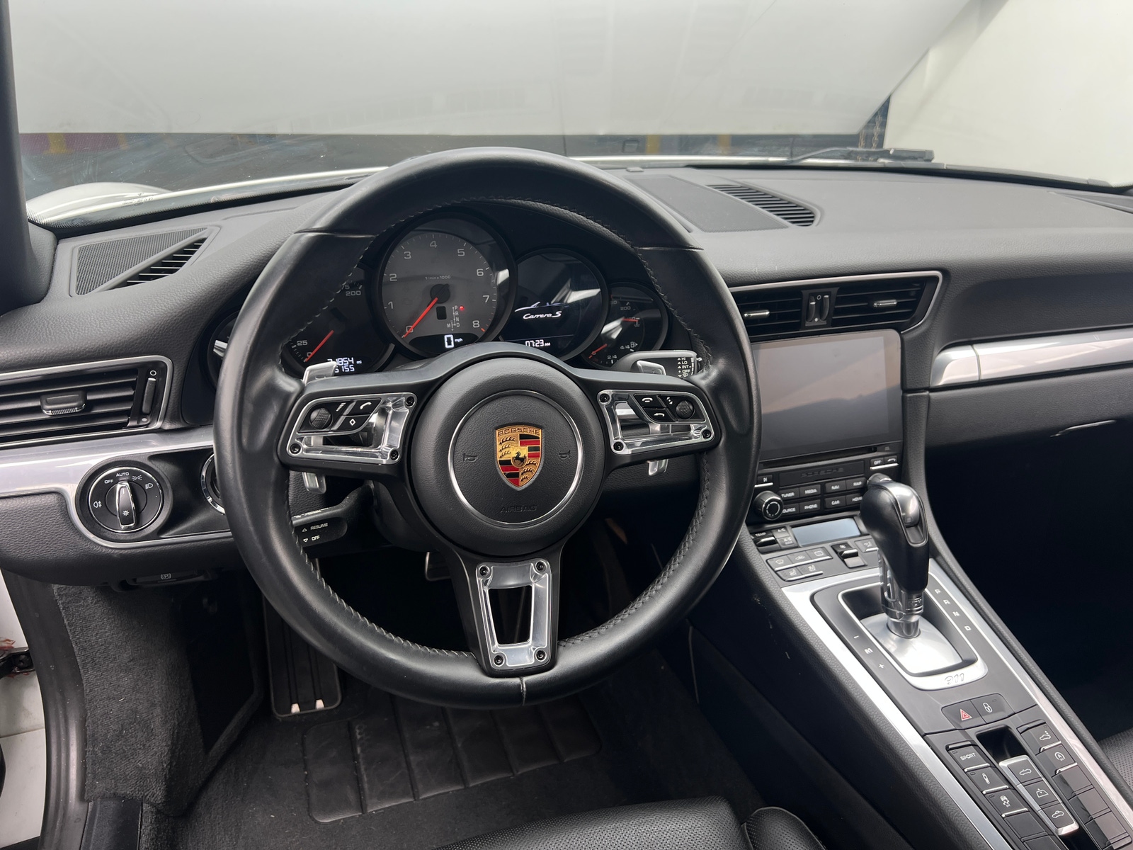 Thumbnail: 2019 Porsche 911 - 4