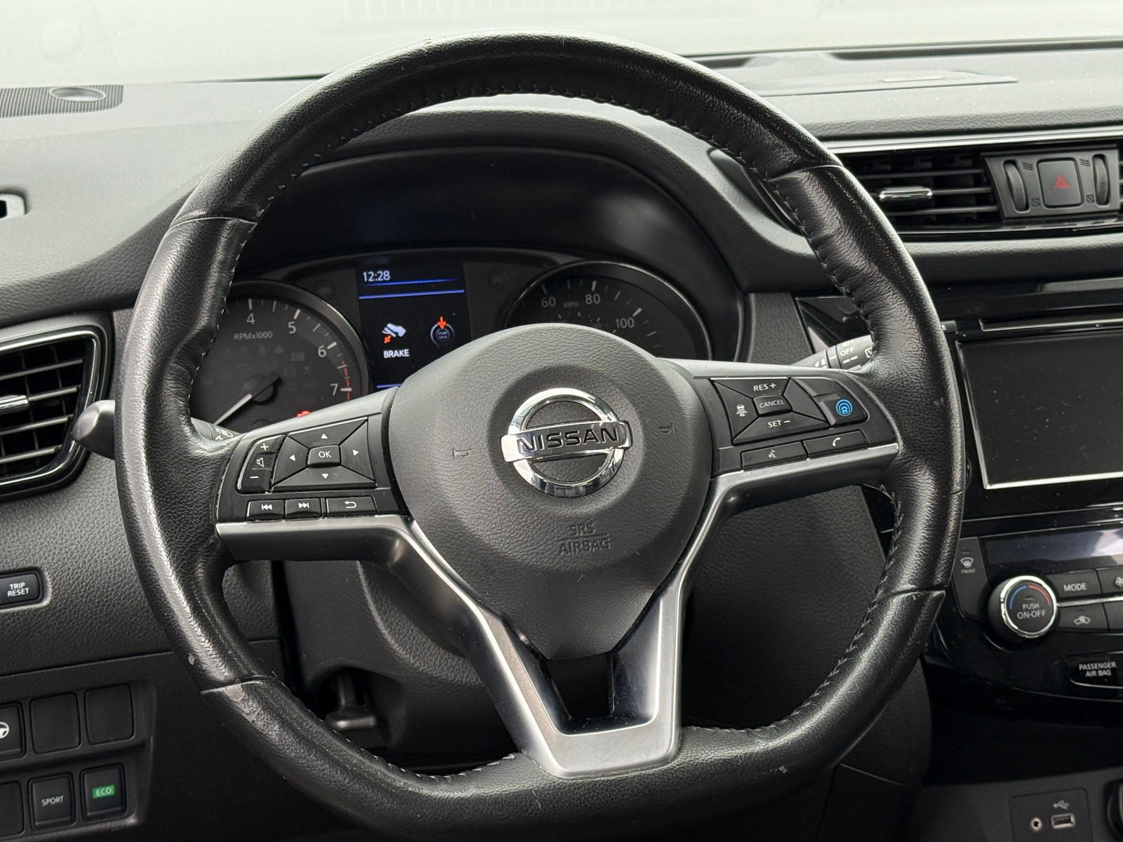 Thumbnail: 2020 Nissan Rogue Sport - 4