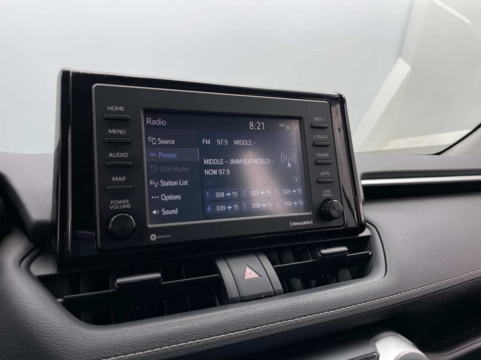 Thumbnail: 2021 Toyota RAV4 - 4