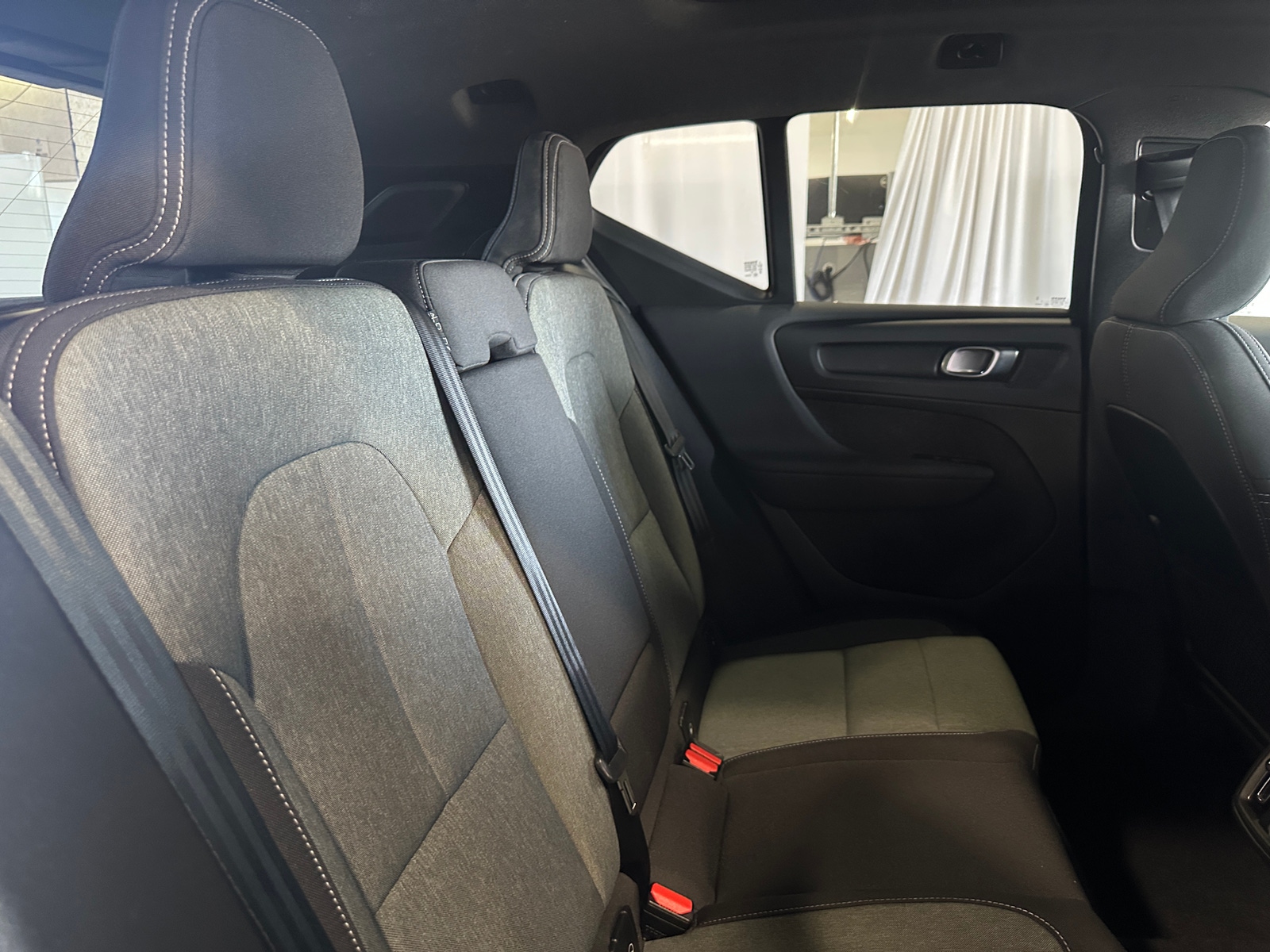 Thumbnail: 2024 Volvo XC40 - 6