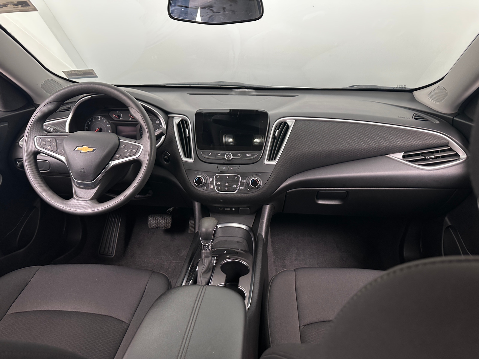 Thumbnail: 2022 Chevrolet Malibu - 3