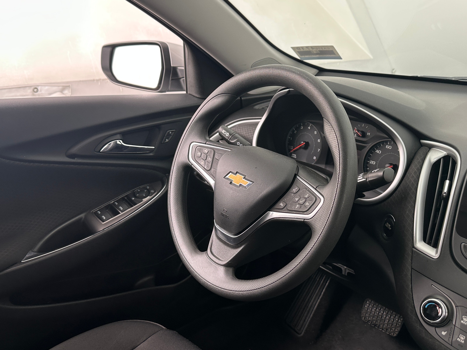 Thumbnail: 2022 Chevrolet Malibu - 5