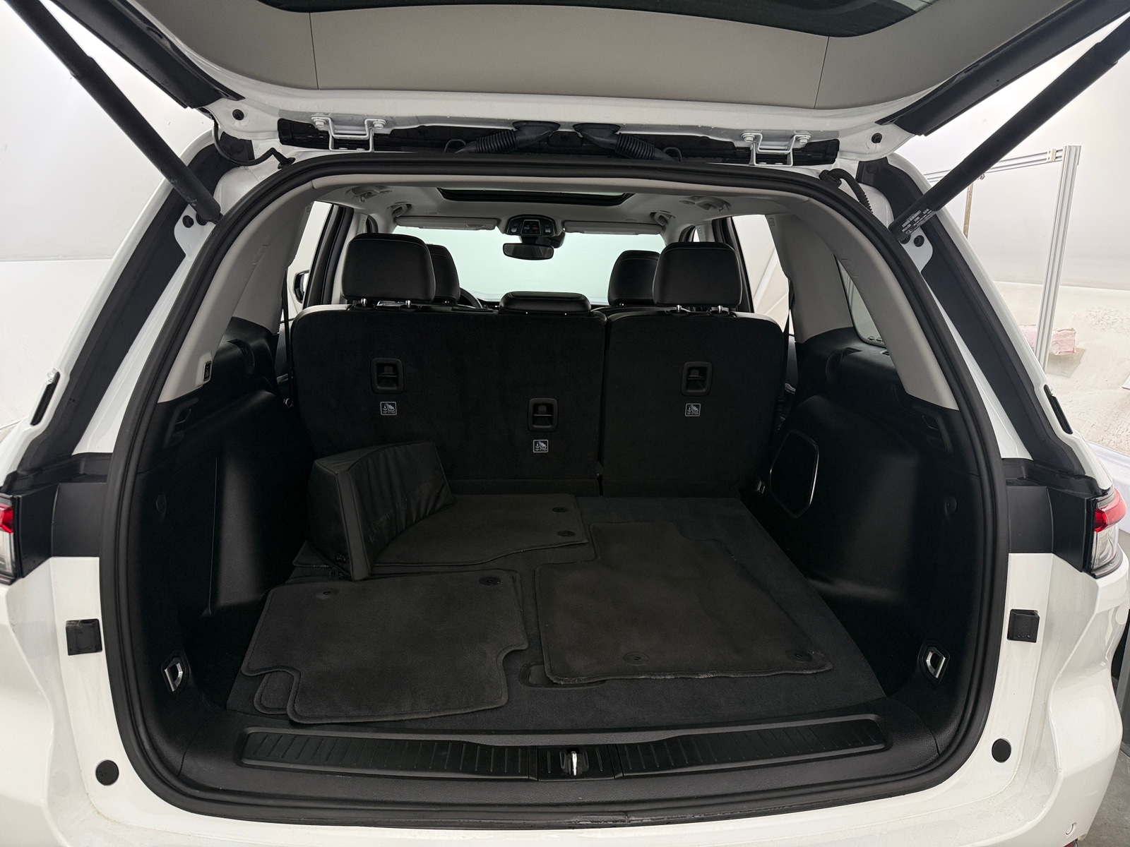 Thumbnail: 2022 Jeep Grand Cherokee - 6