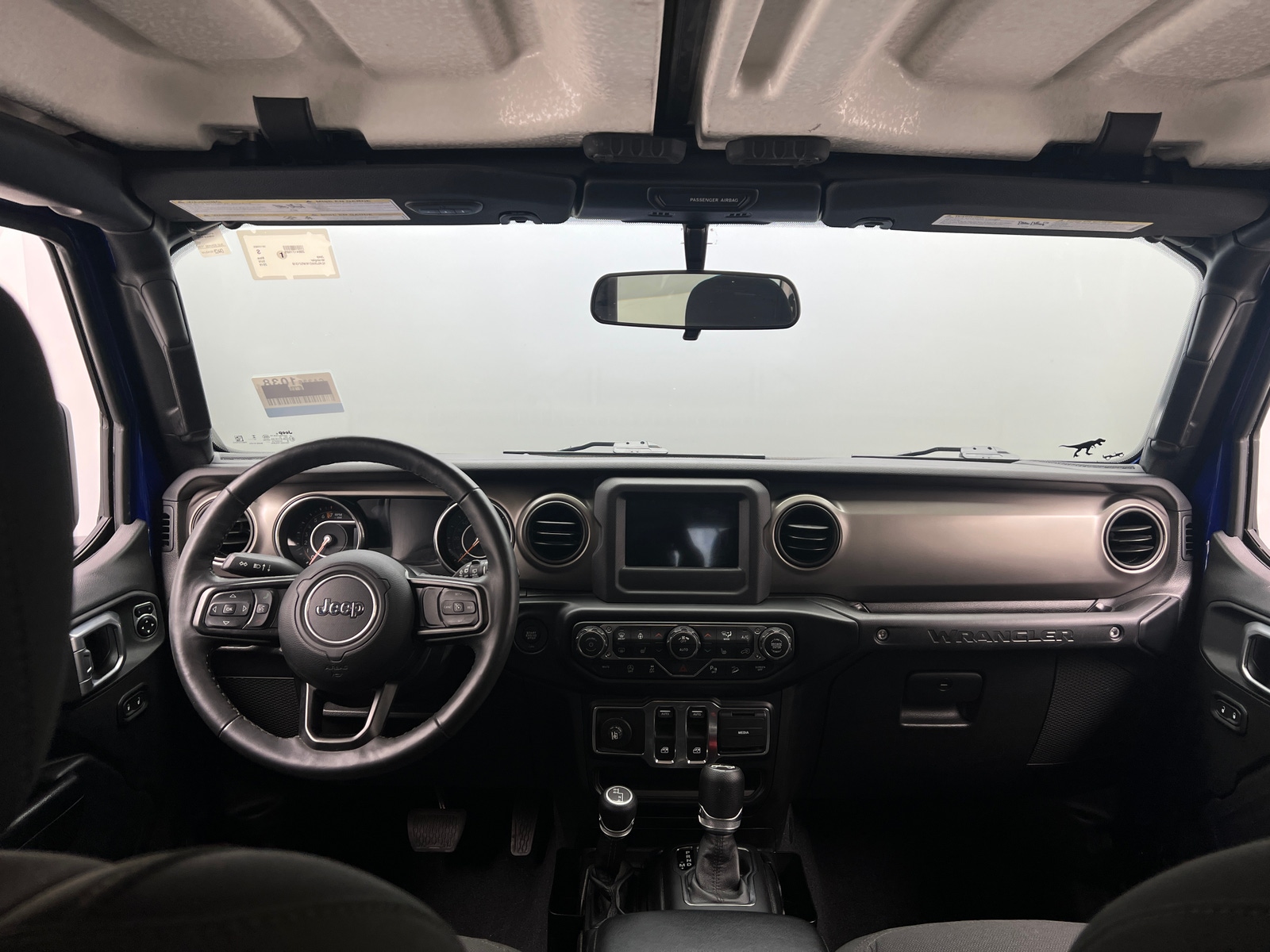 Thumbnail: 2019 Jeep Wrangler - 3