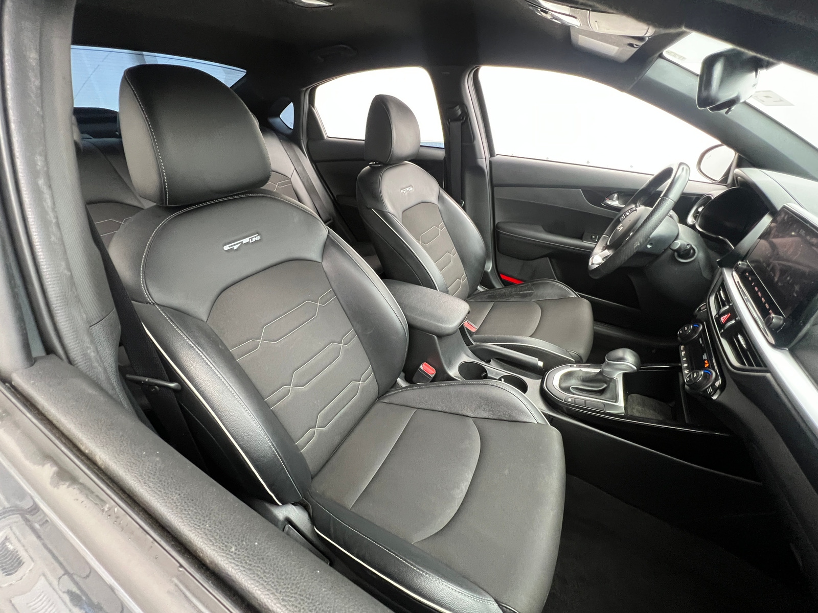 Thumbnail: 2022 Kia Forte - 2