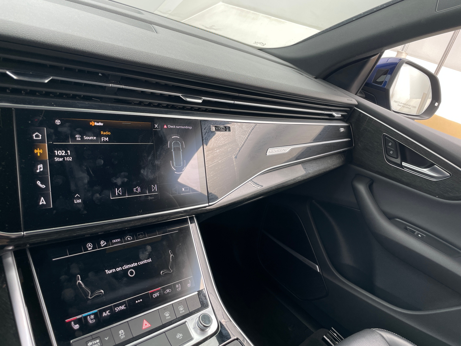 Thumbnail: 2021 Audi Q8 - 3