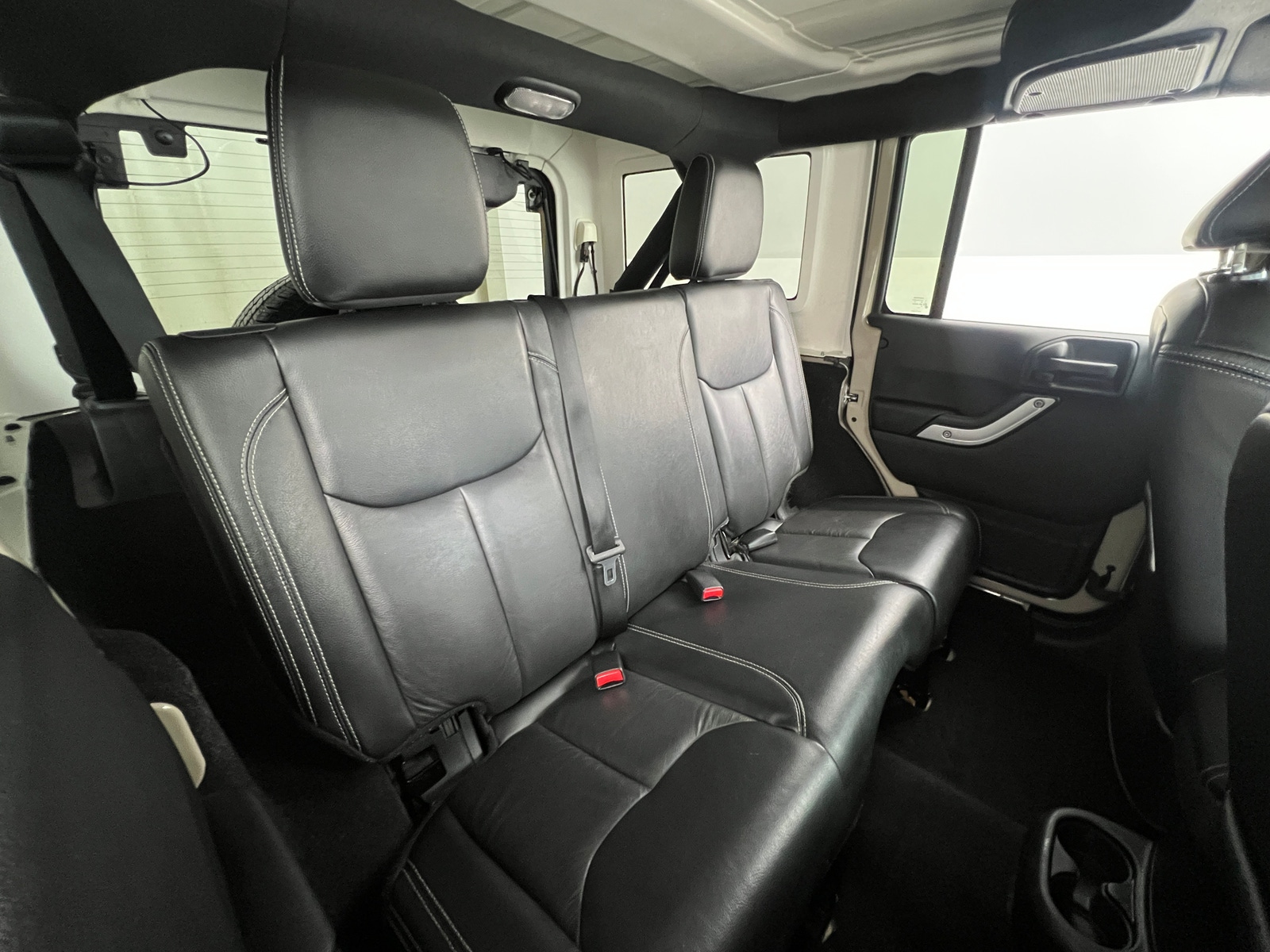 Thumbnail: 2017 Jeep Wrangler - 5