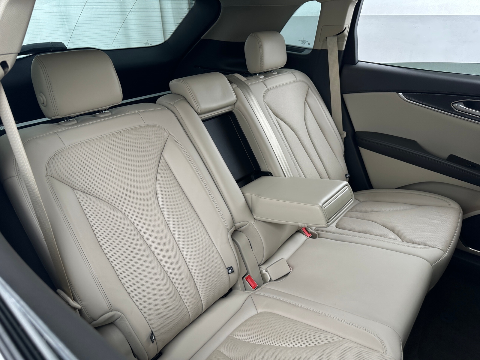 Thumbnail: 2019 Lincoln Nautilus - 5