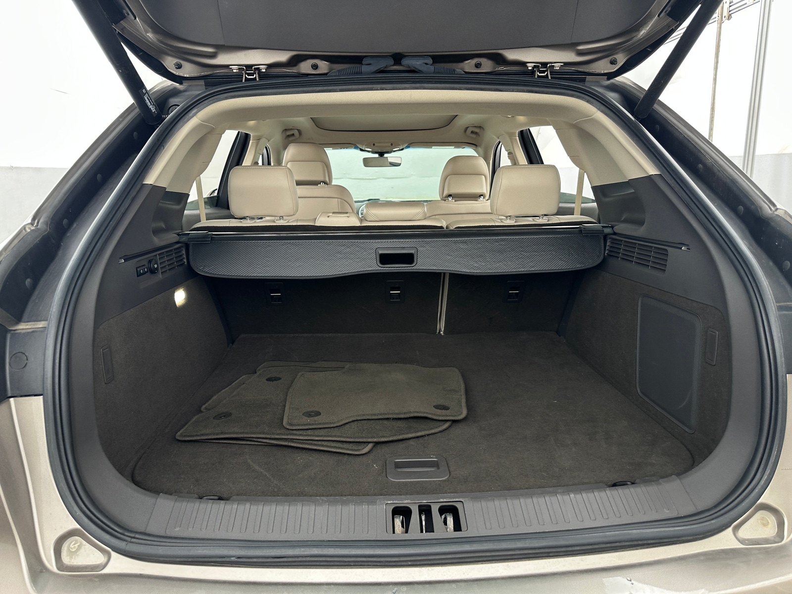 Thumbnail: 2019 Lincoln Nautilus - 6